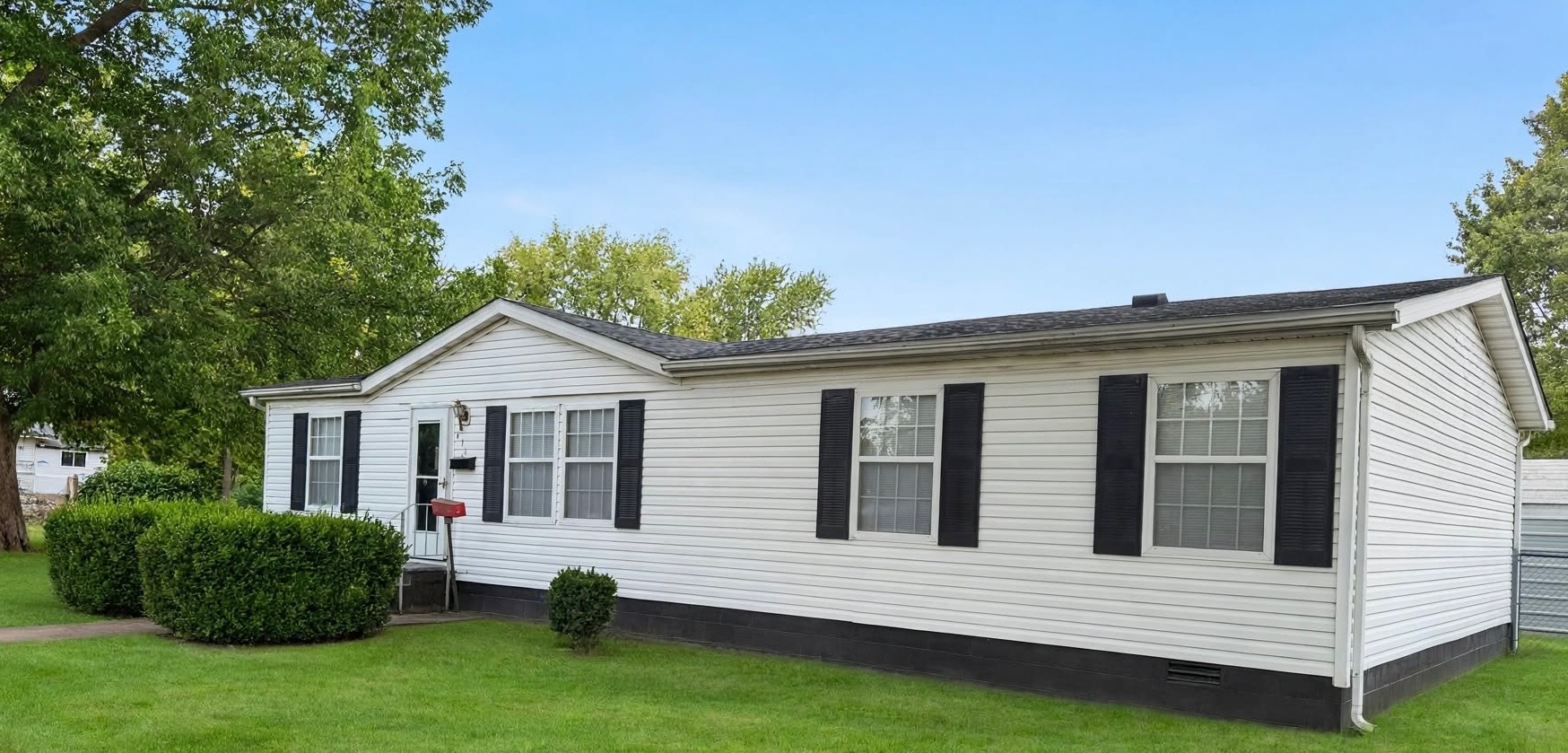 3 bed/2 bath Single Family Home