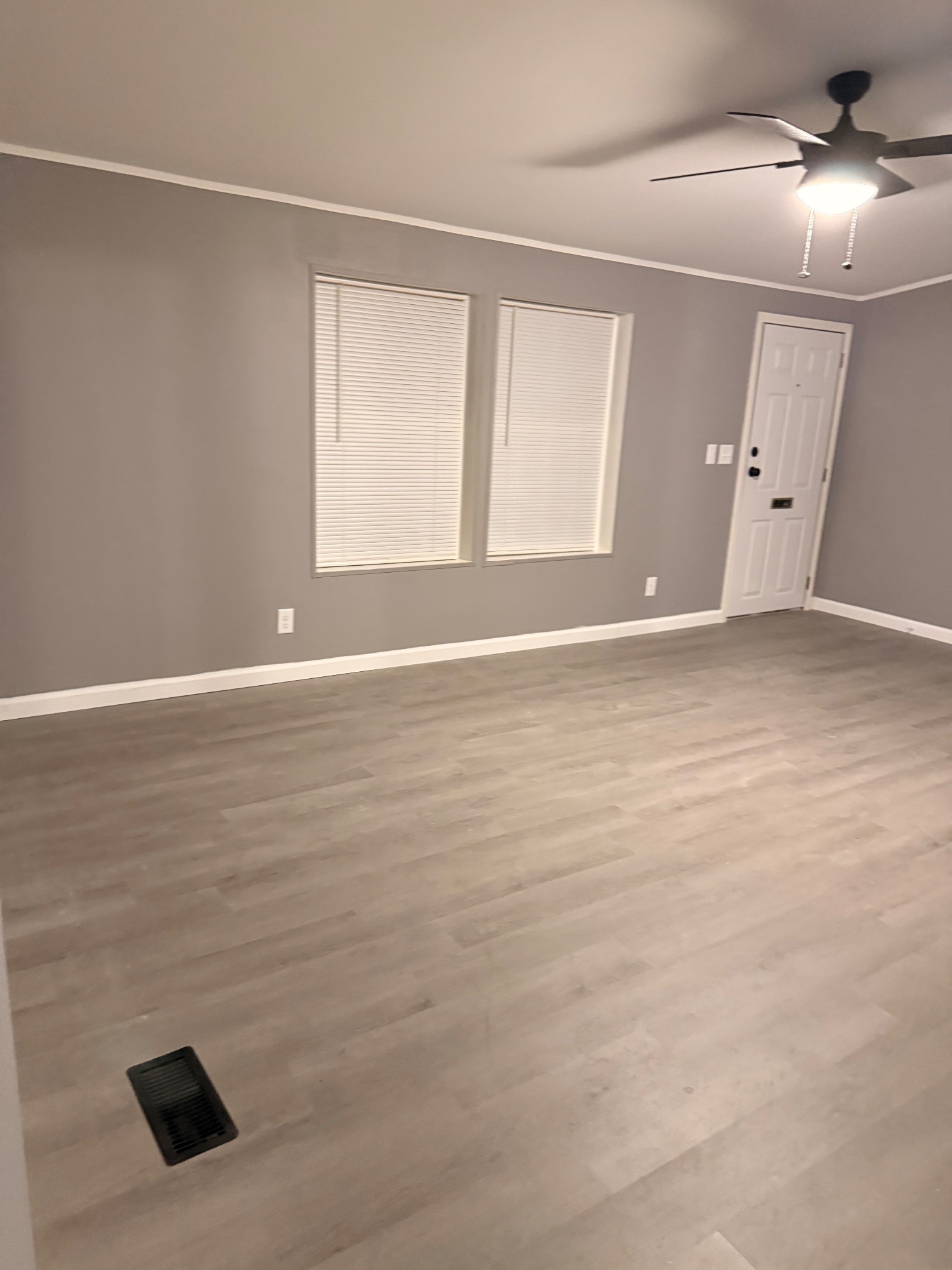 3 bed/2 bath Single Family Home photo 5