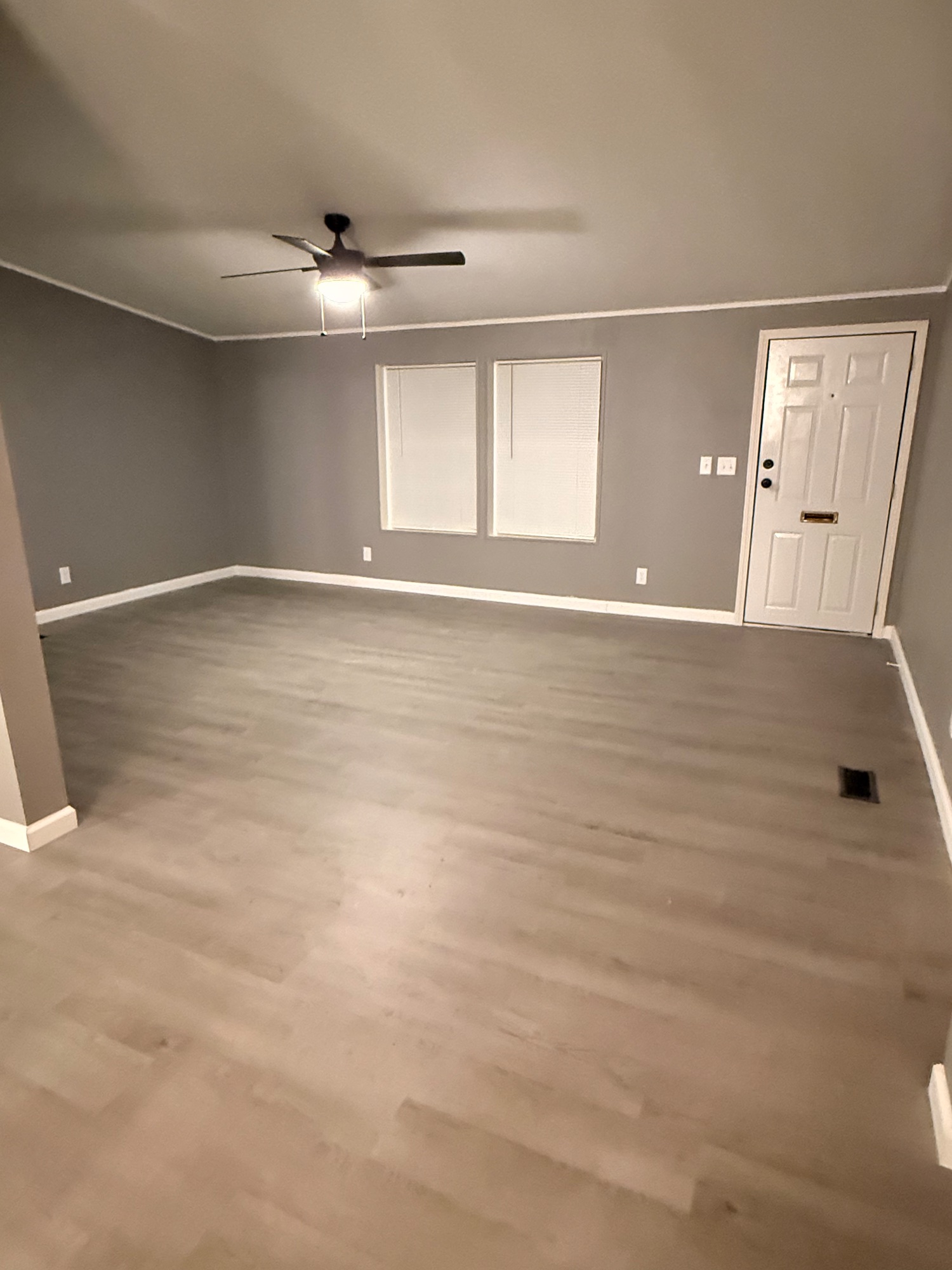 3 bed/2 bath Single Family Home photo 2